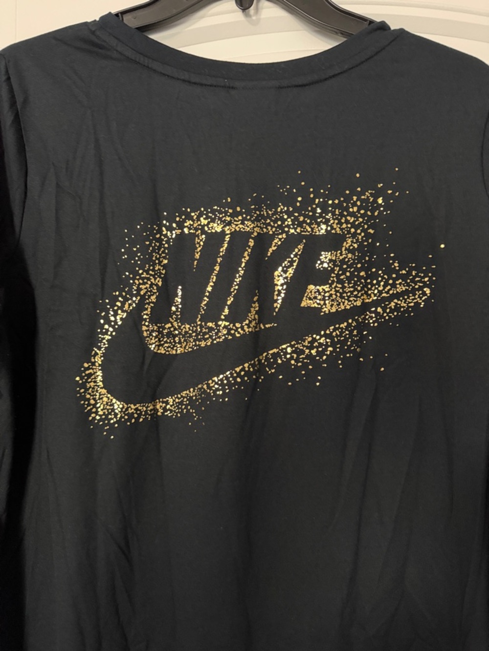Nike Black T-Shirt and leggings set with Gold Swoosh - Picture 2 of 7